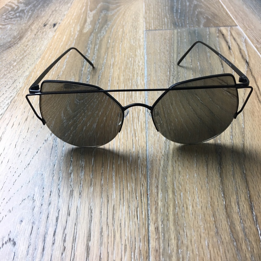 Cat Eye Sunglasses Mirrored Black - Picture 3 of 6